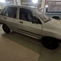 پراید نقره‌ای مدل 88
