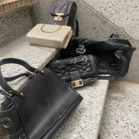 تعدادی کیف زنانه هدیه