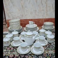 سرویس چینی ۶۰ پارچه