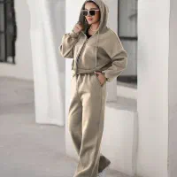 فروشنده خانم