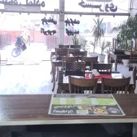 صندوق دار رستوران خانم