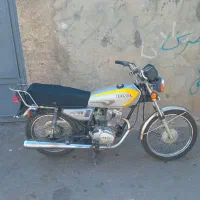موتور هندا۱۲۵مدل ۹۳پلاک ملی مدارک کامل|موتورسیکلت|شیراز, پودنک|دیوار