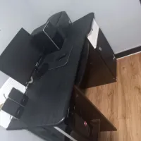 کامپیوتر و میز کامپیوتر