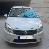 رنو ساندرو اتوماتیک مدل 95 در حد صفر