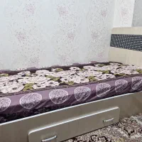 تخت تکنفره
