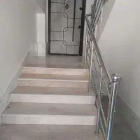 رهن خانه نوساز دو سال ساخت طبقه اول بسیار تمیز