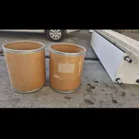 بشکه مقوایی وترازولیبل زن ومیز ویترین