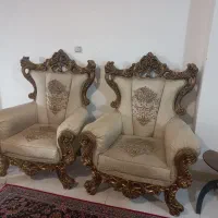 فروش مبل سلطنتی ۹ نفره محکم و تر و تمیز به قیمت