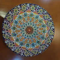 بشقاب دیواری به همراه گلدان مینا کاری