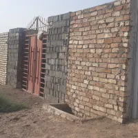 زمین-چهار-دیواری