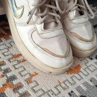 کفش دخترانه در حد نو سایز تقریبا 34.35