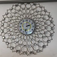 ساعت دیواری نگین دار بزرگ فلزی
