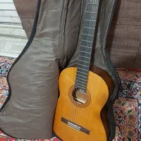 گیتار یاماها c40