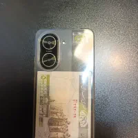 گوشی در حد نو با قاب و گلس نو