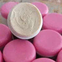 کرم سفیدکننده آیلین همراه با صابون