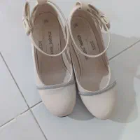 کفش و لباس دخترانه