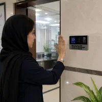 دستگاه حضور و غیاب تشخیص چهره و اسکن کف دست