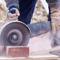 برشکار سنگ حرفه ای و با تجربه آماده همکاری