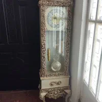 بوفه و ساعت ایستاده