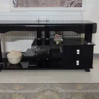 میز تلویزیون شیشه ای