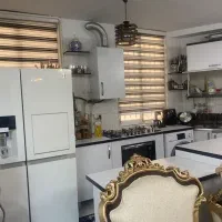 رهن-72متر-سنددار-متراژ-واقعی-پارکینگ-اختصاصی-2خواب