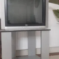 دو دستگاه تلویزیون ال جی ۲۹ اینچ و ۲۱ اینچ