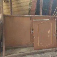 چها چوب کمد دیواری همراه با درب