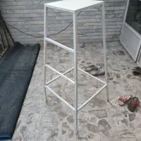 چهار پایه نو .رنگ شده سفید