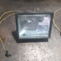 پروژکتور پر نور
