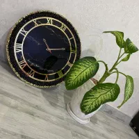 ساعت دیواری رزینی کاملا سالم بدون ایراد