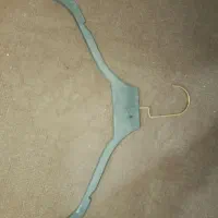 چوب لباسی فلزی طلای رگالی پلاستیکی|بندرخت و رخت‌آویز|شهریار, شهریار|دیوار