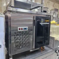 تعدادی یخچال فریزر میزکاری شرکتی مشابه نو