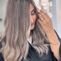 آموزش صفر تا صد رنگ و لایت  و کاشت ناخن|خدمات آرایشگری و زیبایی|شیراز, وحدت|دیوار