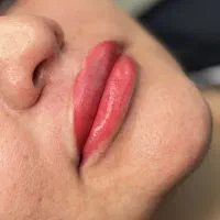 انجام خدمات شیدینگ لب|خدمات آرایشگری و زیبایی|بندر کنگان, |دیوار