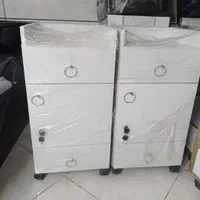 میزناخن تخت صندلی اصلاح سرشورتجهیزات آرایشگاهی پاف|آرایشگاه و سالن‌های زیبایی|شیراز, شهرک فرزانگان|دیوار