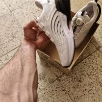 کفش اسپرت سفید سایز 42 و 43