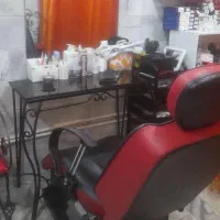 صندلی آرایشگاه ومیز|آرایشگاه و سالن‌های زیبایی|ملارد, |دیوار