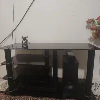 میز تلویزیون شیشه ای کاملا سالم