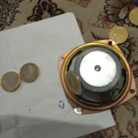 سکه که رسانا دار د به آهن ربا