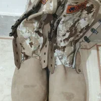 پوتین خاکی بهمن|کیف، کفش، کمربند|مسجد سلیمان, |دیوار