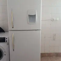 یخچال درحدنو