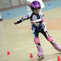 مربی رسمی فدراسیون اسکیت ()