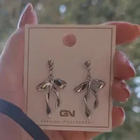 گوشواره پاپیونی رنگ ثابت