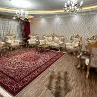یک دست مبل نه نفری و یک میز نهار خوری شش نفری|مبلمان خانگی و میز عسلی|مهاباد (آذربایجان غربی), |دیوار