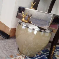 سطل زباله و دستمال کاغذی