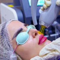 اپراتور لیزر