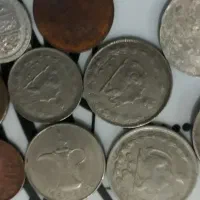 تعدادی سکه قدیمی