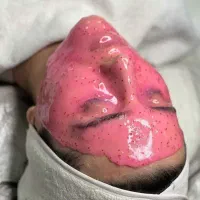 فیشال تخصصی و پاکسازی پوست کلاسیک