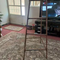 چهار پایه فلزی