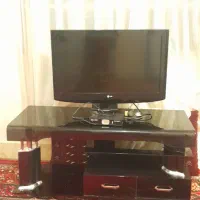 تلویزیون با میز